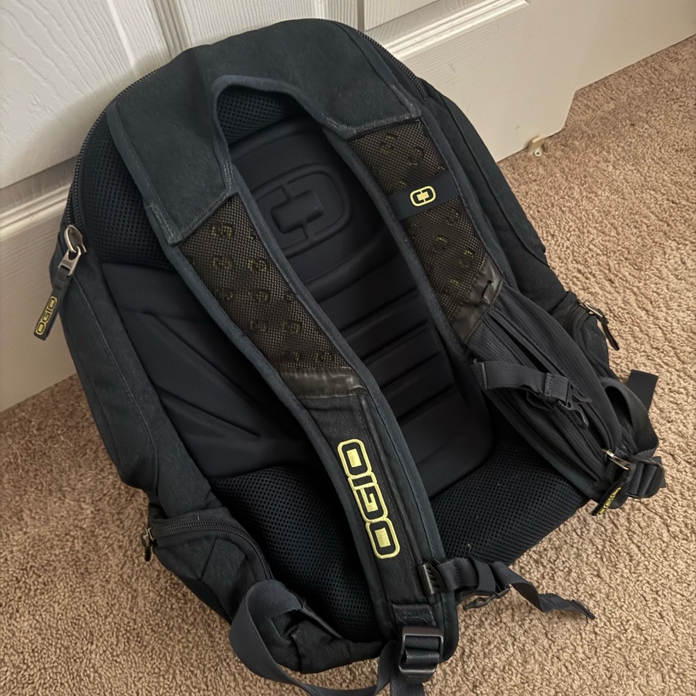 Ogio Charcoal Backpack With Multiple Pockets - image 3